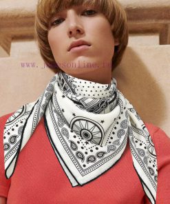 The new cashmere product is said to look good and recommended by everyone. It is a small tra6kckk76o