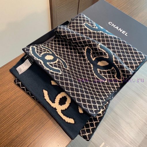 Chanel Knitted Double sided Scarf, a top of the line high-end product with stunning versatiljmw9ar6d - Image 5
