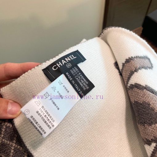 Chanel Knitted Double sided Scarf, a top of the line high-end product with stunning versatil4yv9568q - Image 10