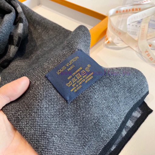 LV, a high-end cashmere knitted scarf that can be formal or casual. This weaving method is dde10ht7r - Image 9
