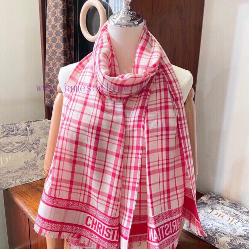 This kind of Dior is truly unbeatable, fashionable and versatile. The new Dior plaid pattern01u59t1l - Image 8