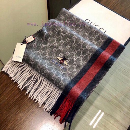 Gucci's latest couple's collection features selected plateau cashmere, creating the most bea1lbrkx8z - Image 4