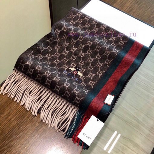 Gucci's latest couple's collection features selected plateau cashmere, creating the most beaa5kt8lxm - Image 4