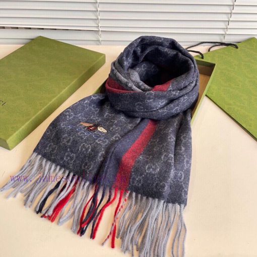Gucci's latest couple's collection features selected plateau cashmere, creating the most bea1tktrlbv - Image 6