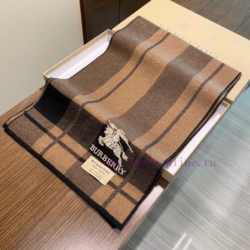 The high-end cashmere knitted scarf can be formal or casual, with a very classical design foprnv73pe - Image 2