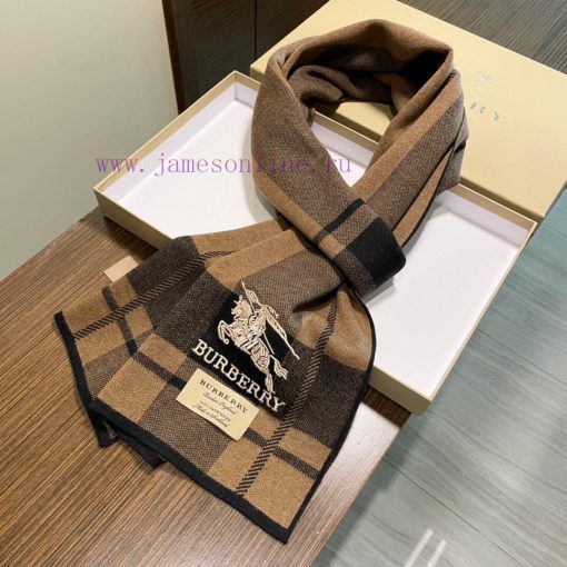 The high-end cashmere knitted scarf can be formal or casual, with a very classical design foprnv73pe - Image 4