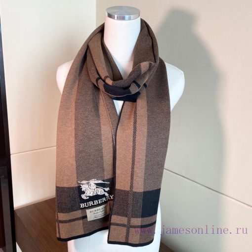 The high-end cashmere knitted scarf can be formal or casual, with a very classical design foprnv73pe - Image 9