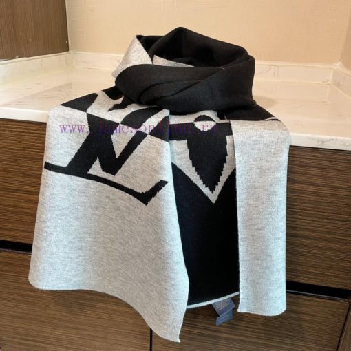 LV official website knitted cashmere material is very warm, soft and skin friendly. It does 5vi58l53 - Image 6