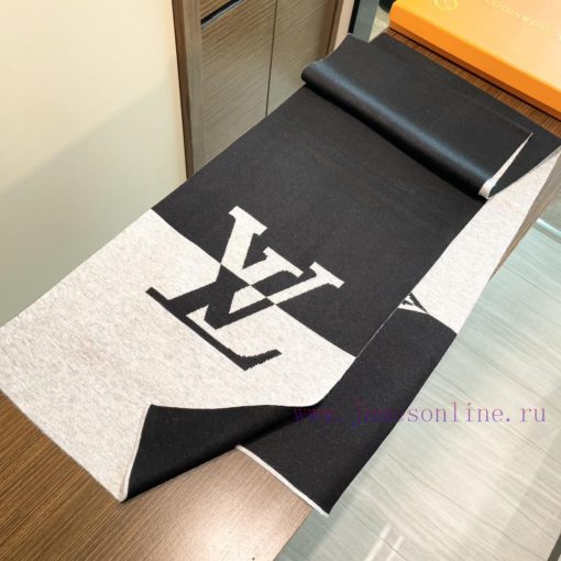 LV official website knitted cashmere material is very warm, soft and skin friendly. It does 5vi58l53 - Image 8