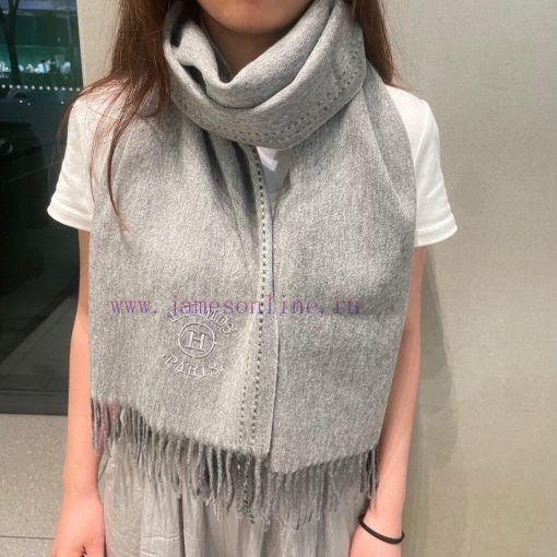 The official website has the same water ripple water cashmere Herm è s scarf, and you shouldtamr8iut