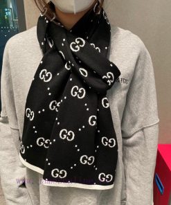 G Home Bull Goods GG Knitted Bee High Quality Knitted Splicing Scarf is a rare product in th5n08y2fd
