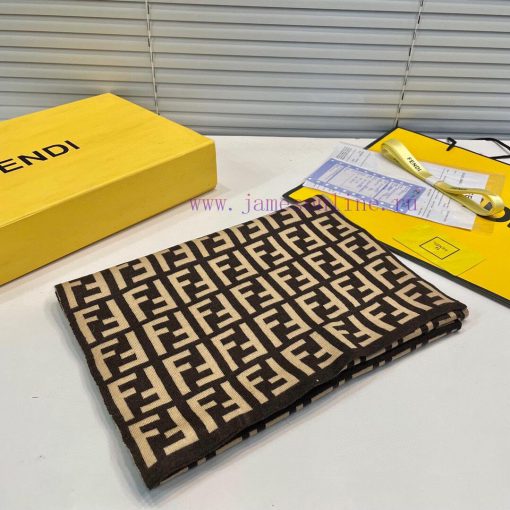 Classic FF letter element scarf, also a fun item just launched ‼ This year's Fendi is also tuxq74azq - Image 4