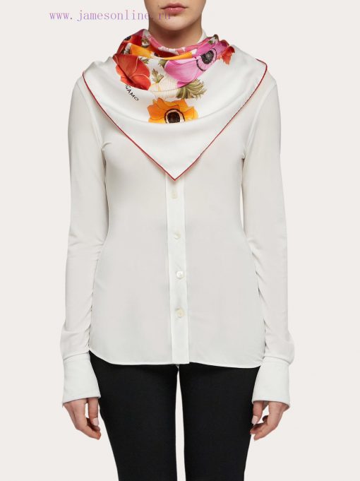 SFG2403 ‼ The original Ferragamo Anemone print 90cm square scarf is on sale. The Anemone pritqqeqt33 - Image 4