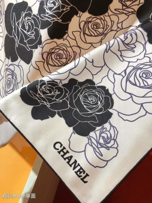 SCC2434 ️ Original Chanel 90cm silk square scarf, made of top-quality twill silk material ️ p4no54p8 - Image 4