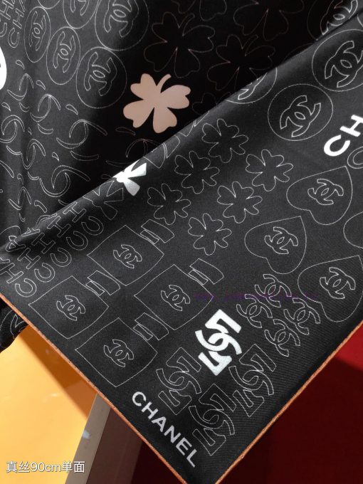 SCC2436 ️ Original Chanel 90cm silk square scarf, made of top-quality twill silk material ️ 04e41zi2 - Image 4