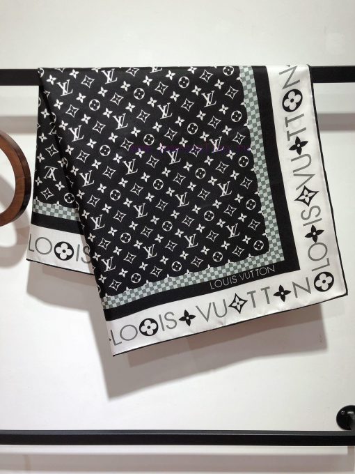 SLV2413 original LVInfinity 90cm silk square scarf, this Monogram Infinity square scarf is s785ks3zd - Image 6