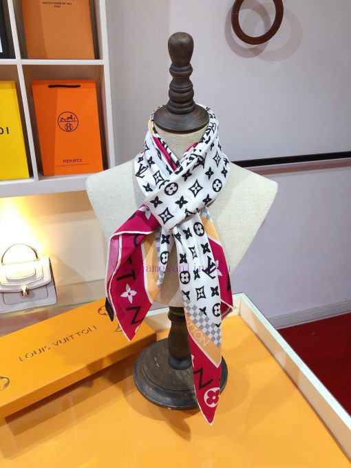 SLV2413 original LVInfinity 90cm silk square scarf, this Monogram Infinity square scarf is symvlahr6 - Image 9