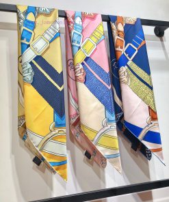 SHMS2433 original Herm è s horse riding track detail 90cm silk square scarf adopts the cuttik4ud3yep