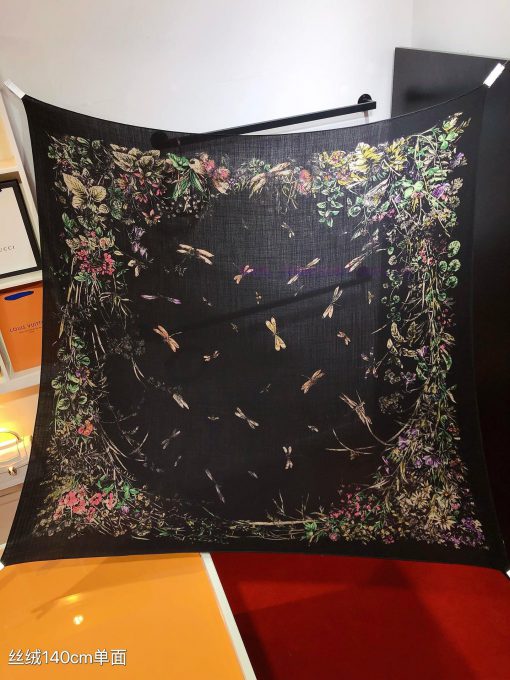 RDO2430 original single D home 140cm velvet square scarf, this square scarf is decorated with8a70x0h - Image 2