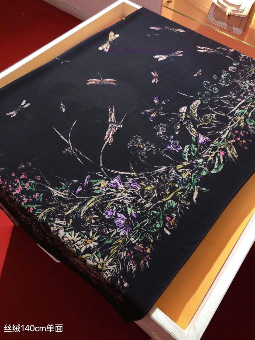 RDO2430 original single D home 140cm velvet square scarf, this square scarf is decorated with8a70x0h - Image 4