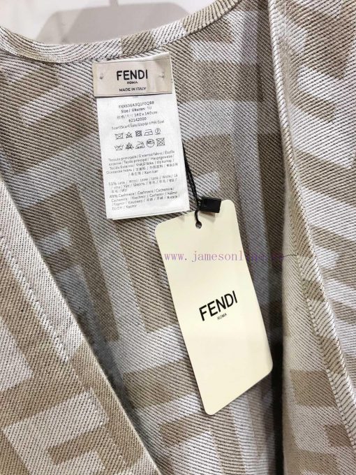 RFD2410 Fendi Heavy duty FF Letter Element Wool Cloak, the new color F's flagship cloak, is 2g2u83js - Image 8