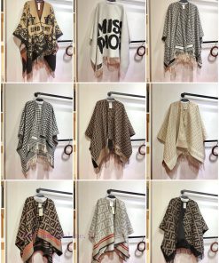RFD2411 Fendi Heavy Duty FF Letter Element Wool Cloak, the new color F's flagship cloak, is 9s9gvu49