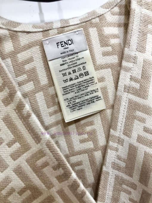 RFD2411 Fendi Heavy Duty FF Letter Element Wool Cloak, the new color F's flagship cloak, is p7yxxvn5 - Image 8
