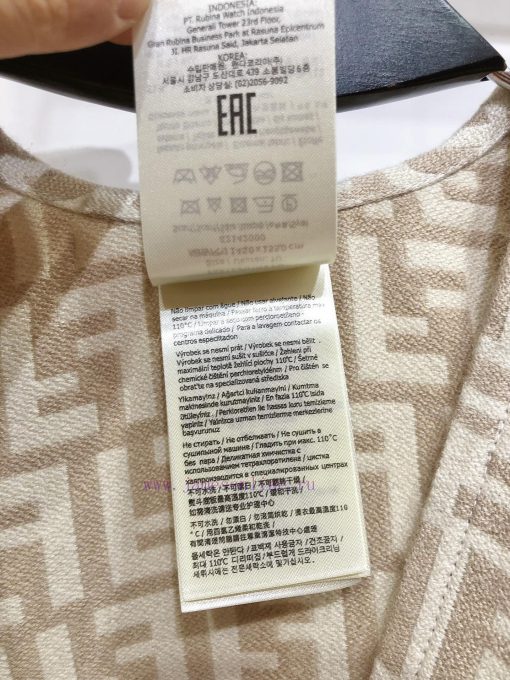 RFD2411 Fendi Heavy Duty FF Letter Element Wool Cloak, the new color F's flagship cloak, is p7yxxvn5 - Image 9