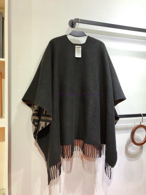 RFD2412 Fendi Heavy Duty FF Letter Element Wool Cloak, the new color F's flagship cloak, is pkbgrs5u - Image 5