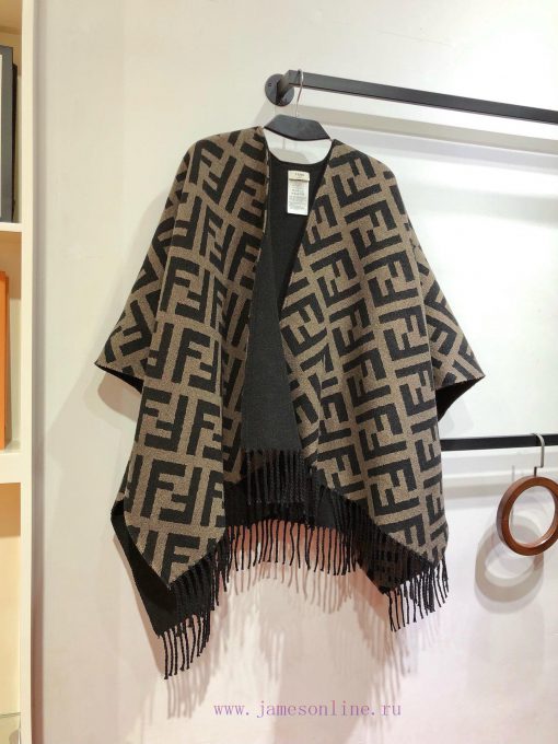 RFD2412 Fendi Heavy Duty FF Letter Element Wool Cloak, the new color F's flagship cloak, is pkbgrs5u - Image 6