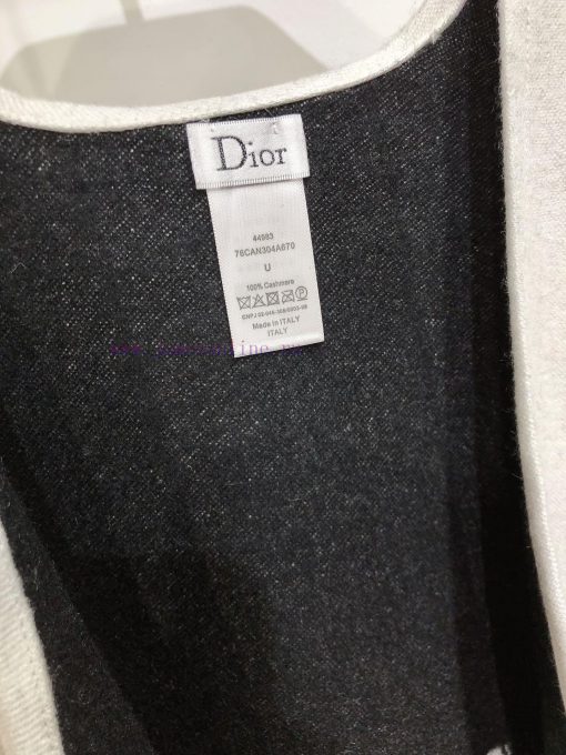 RDO2441 Dior Diro heavyweight Miss Dior wool cape, new color. The back of this gray and blacni7vxqvh - Image 8