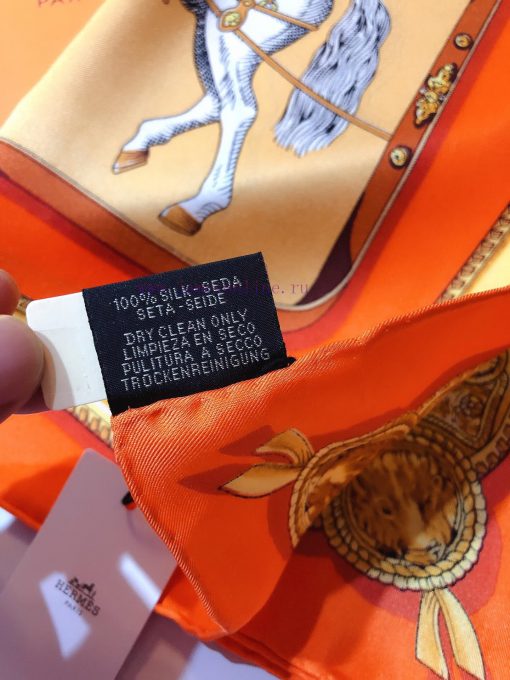 SHMS1980 synchronizes with H Home's new 90cm silk square scarf, featuring a beautiful and eyb35qvwcl - Image 6
