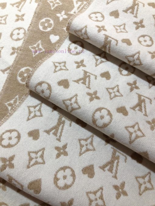 RLV2352 LVGame on Scarf Arrives, Showcasing the Classic Monogram Pattern on Both Sides, Prov9f4lxkc9 - Image 9
