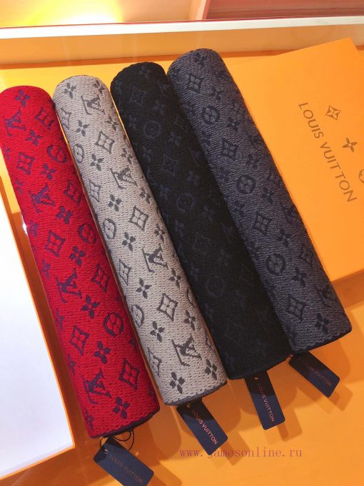 RLV1962 LVONOGRAM CLASS launches iconic Mono woven pattern scarf with excellent quality. The7n7c1pdz - Image 4