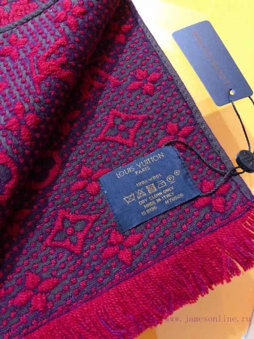 RLV1962 LVONOGRAM CLASS launches iconic Mono woven pattern scarf with excellent quality. Them9ftzz6l - Image 6
