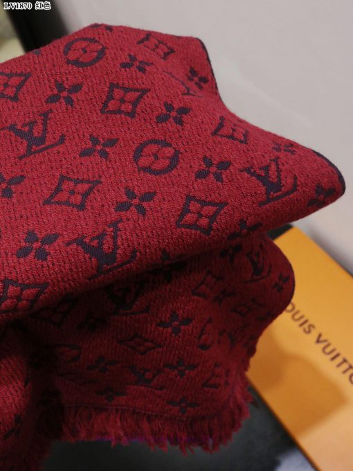 RLV1962 LVONOGRAM CLASS launches iconic Mono woven pattern scarf with excellent quality. Them9ftzz6l - Image 7