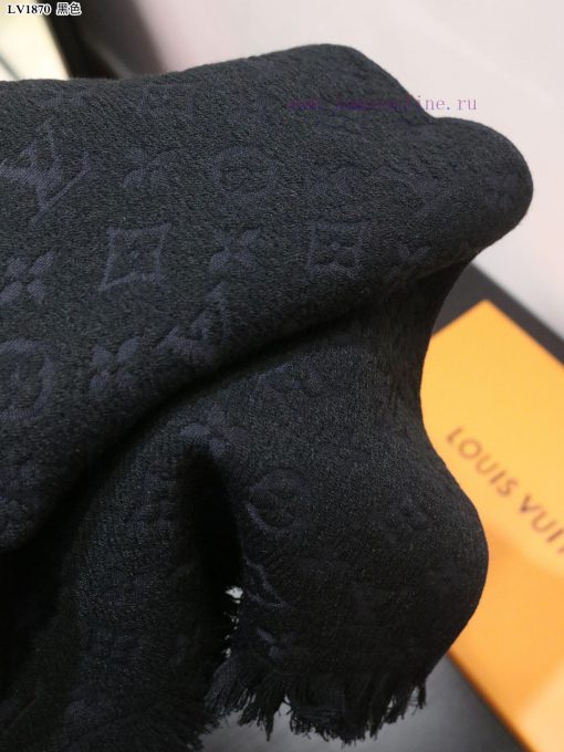 RLV1962 LVONOGRAM CLASS launches iconic Mono woven pattern scarf with excellent quality. The7n7c1pdz - Image 8