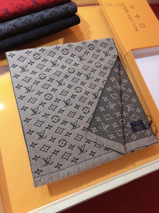 RLV1962 LVONOGRAM CLASS launches iconic Mono woven pattern scarf with excellent quality. Thedo8mkvhz - Image 4