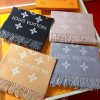 RLV2228 LVESSENTIAL scarf has arrived, showcasing the classic Monogram pattern on both sidespxpt462p