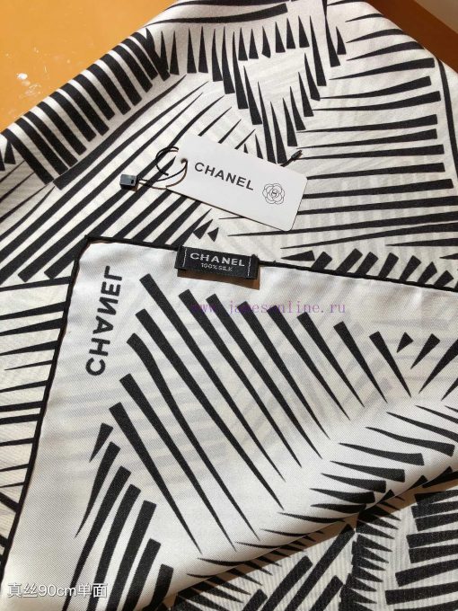 SCC2441 original Chanel 90cm silk square scarf, made of top-quality twill silk material. Madexkt4x7z - Image 6