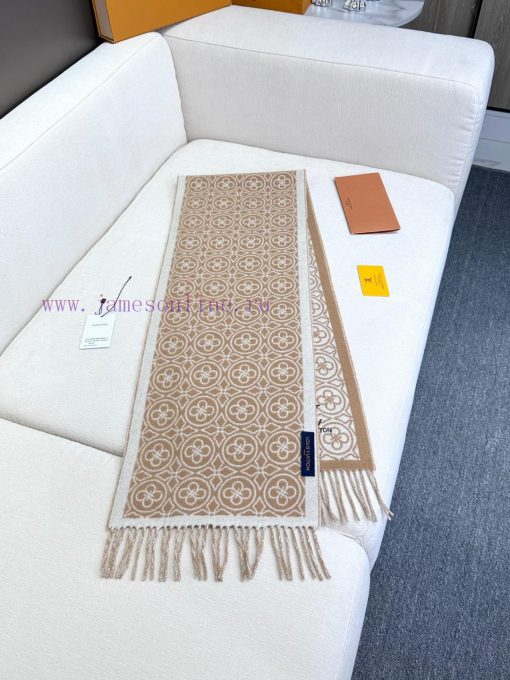 2024 Lv Explosive Classic Clover Double sided Jacquard Explosive Scarf 🧣 A very versatile itr43mjuc0 - Image 6