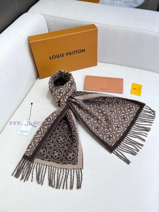 2024 Lv Explosive Classic Clover Double sided Jacquard Explosive Scarf 🧣 A very versatile itmpztqps8 - Image 7