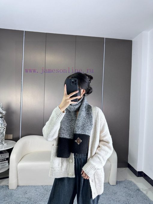 Up to 2023 ▪L*V A rare knitting item, gentle color matching, super infatuated with low-key anhfcba7a - Image 3