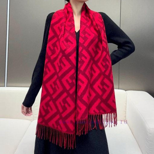 FENDI is the most capable of colliding with a sense of luxury. Double F is definitely the hoxmf6uvi5 - Image 2