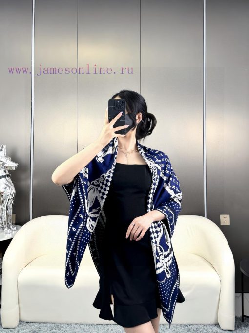 2025 Lv140 top-level velvet double-sided same color Sailor Bandana Square velvet square scarqmq5dlrj - Image 3