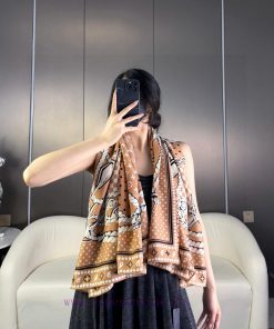 2025 Lv140 top-level velvet double-sided same color Sailor Bandana Square velvet square scar5okt3qua