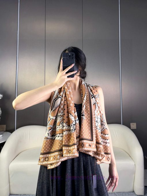 2025 Lv140 top-level velvet double-sided same color Sailor Bandana Square velvet square scar5okt3qua - Image 2
