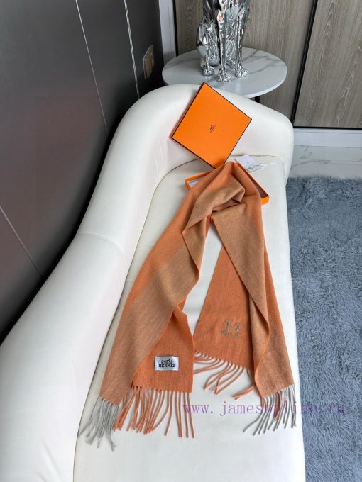 New Hermes 2023, with a rare and gentle color scheme that is low-key yet elegant. Highly recrhgi3fb5 - Image 6