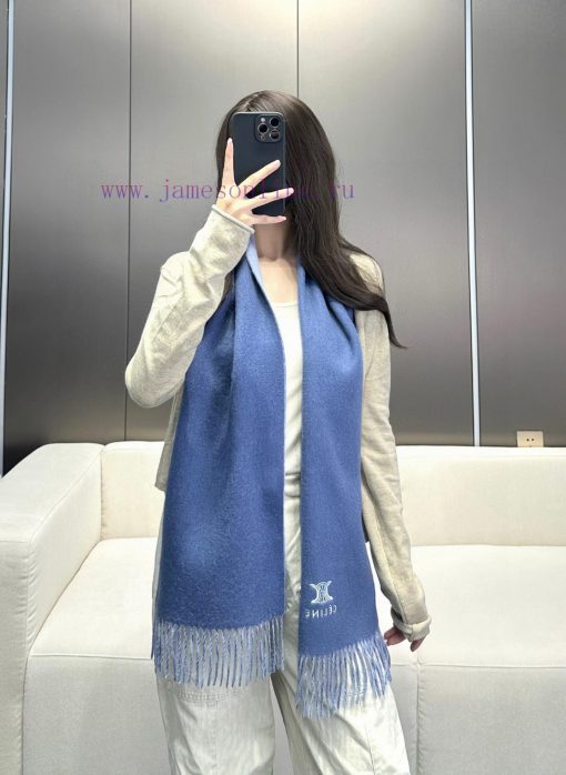 In 2024, the new model can be worn on both sides of the Celine scarf. Each scarf is equivale6olft7r1