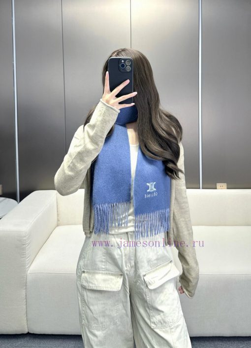 In 2024, the new model can be worn on both sides of the Celine scarf. Each scarf is equivale6olft7r1 - Image 3